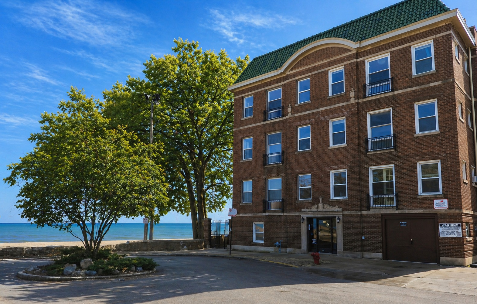 1055 W Pratt Boulevard #2A, Chicago, IL