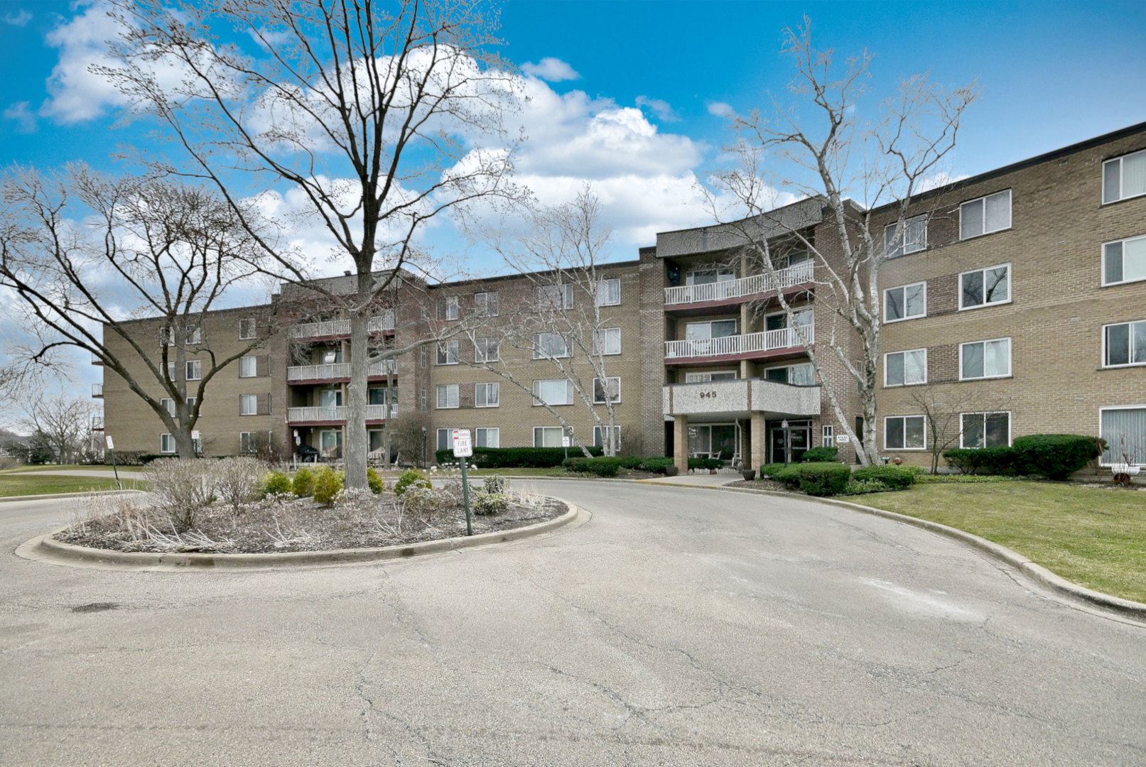 945 E Kenilworth Avenue #312, Palatine, IL