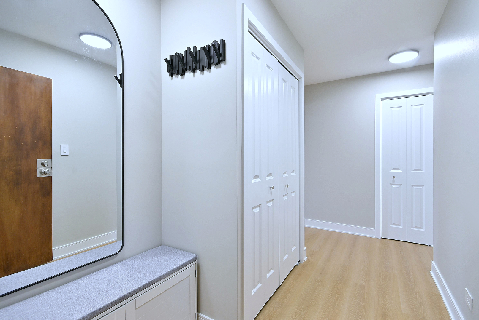 945 E Kenilworth Avenue #312, Palatine, IL