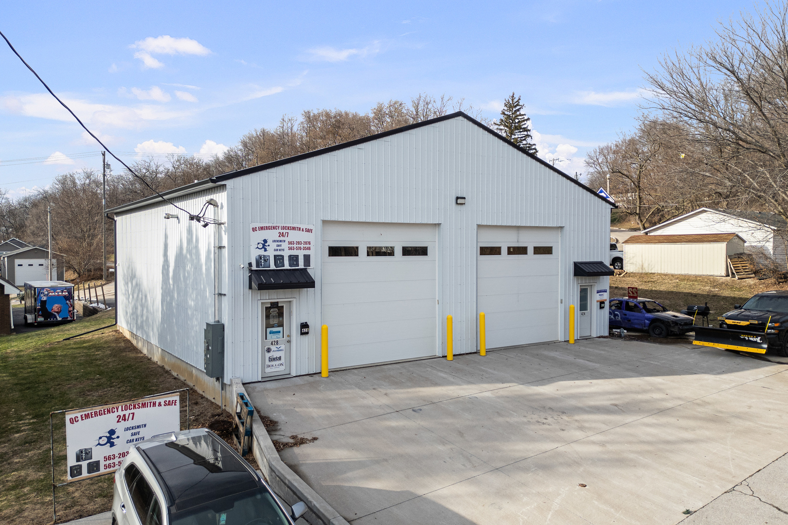 425 and 428 1/2 28th Street, Bettendorf, IA