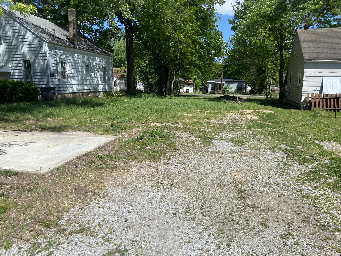 704 N James Street, Carbondale, IL