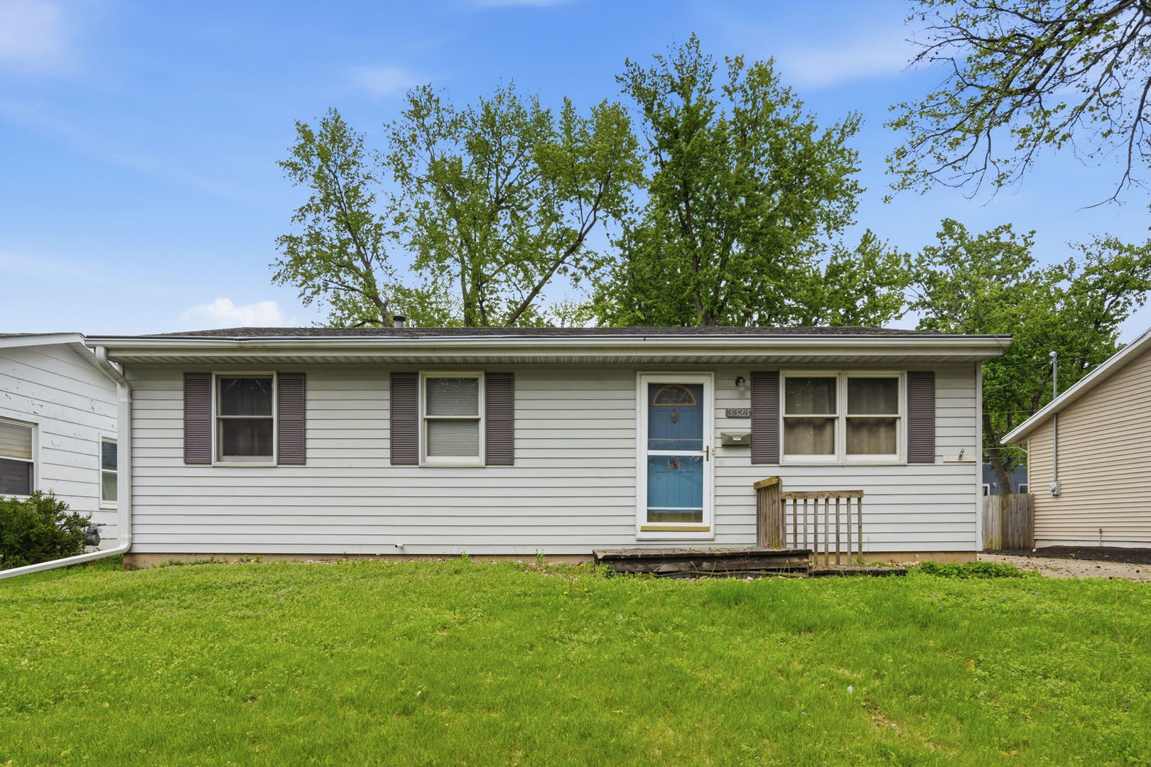 3323 Kimberly Downs Road, Davenport, IA