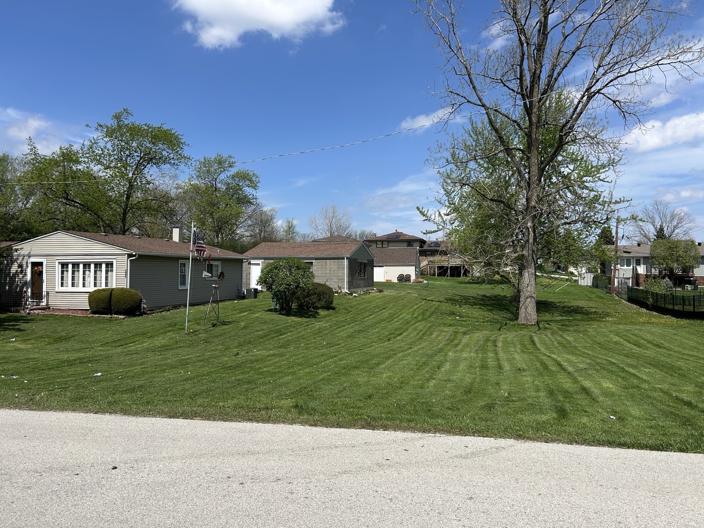 8946 W 84th Street, Justice, IL