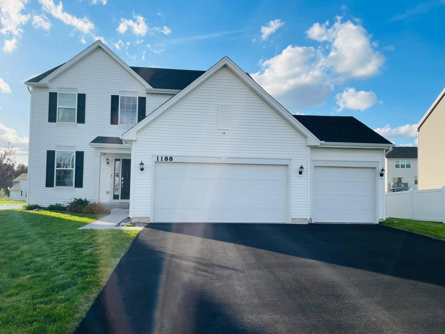 1188 Josie Lane, Hampshire, IL