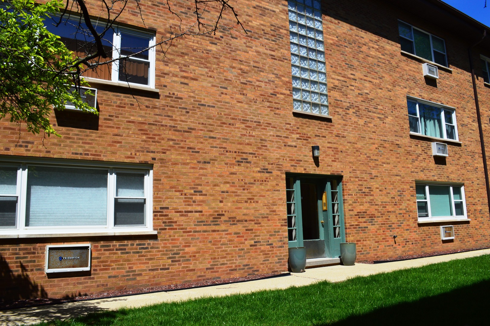 214 S Oak Park Avenue #4, Oak Park, IL