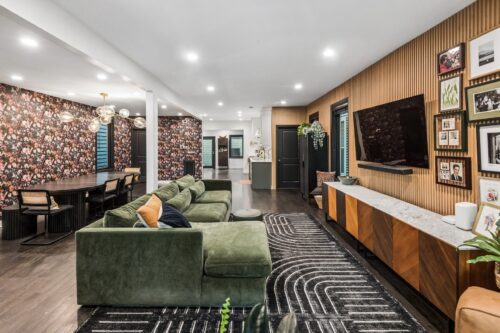 2250 W Berwyn Avenue, Chicago, IL