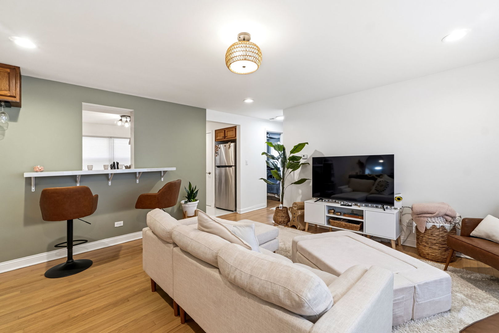 5241 N Reserve Avenue #1W, Chicago, IL