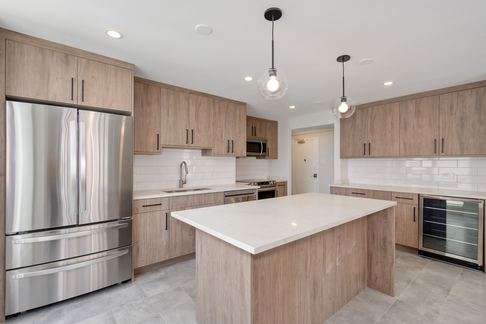 227 E Walton Place #7E, Chicago, IL