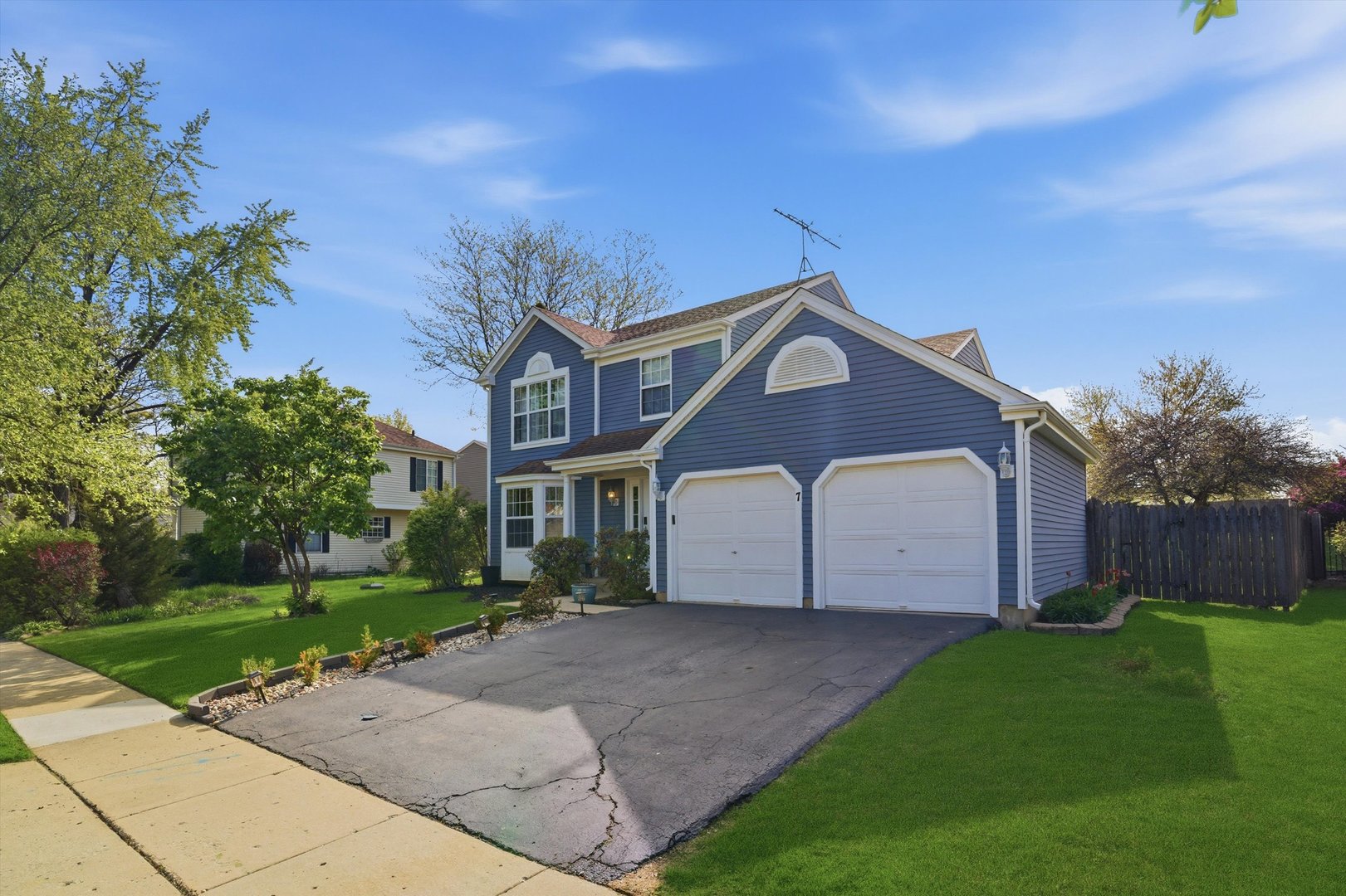 7 Arthur Court, Streamwood, IL