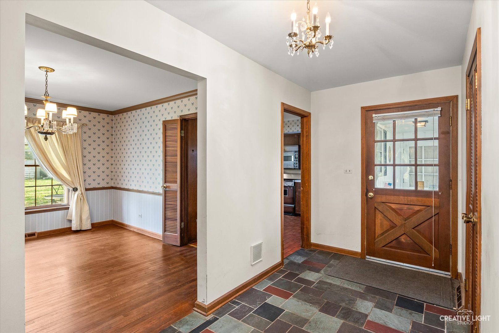 29W007 Oak Lane, Warrenville, IL