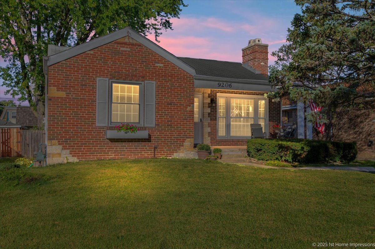 9206 S Troy Avenue, Evergreen Park, IL