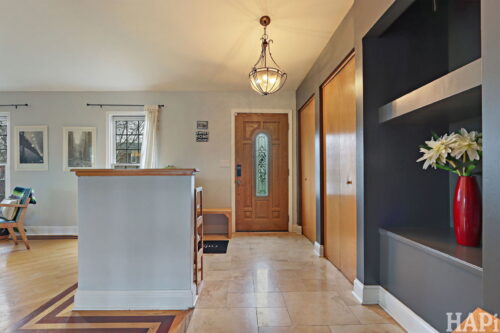 725 Buffalo Circle, Carol Stream, IL