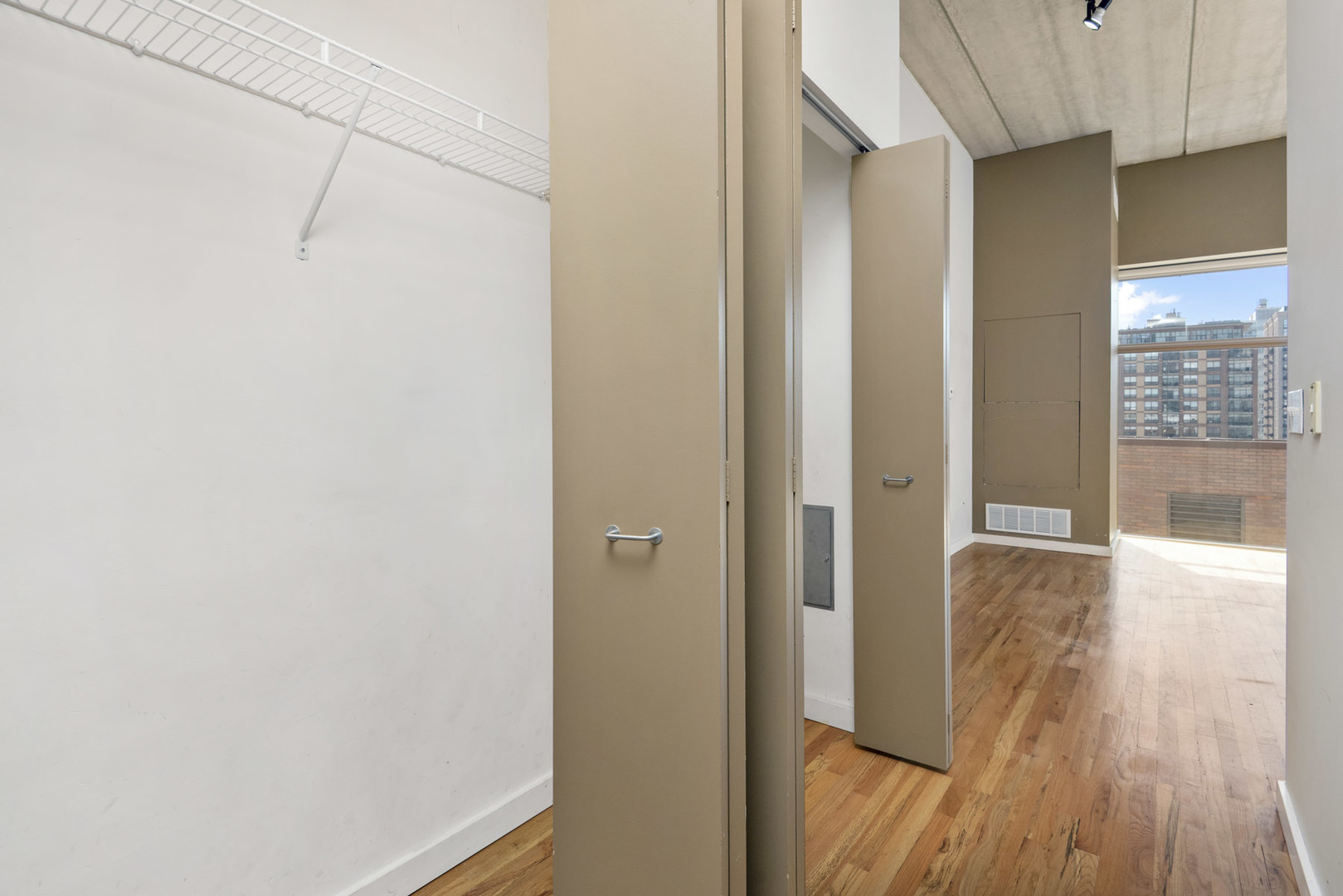 630 N FRANKLIN Street #1120, Chicago, IL