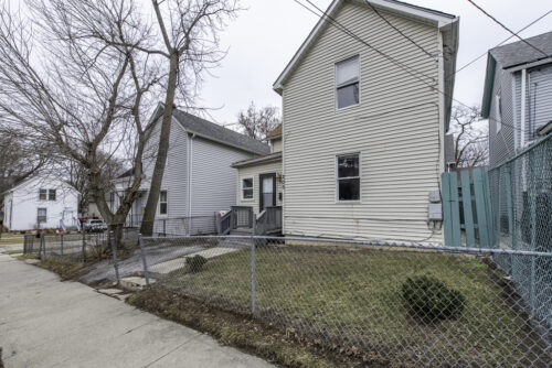 205 S Park Avenue, Waukegan, IL