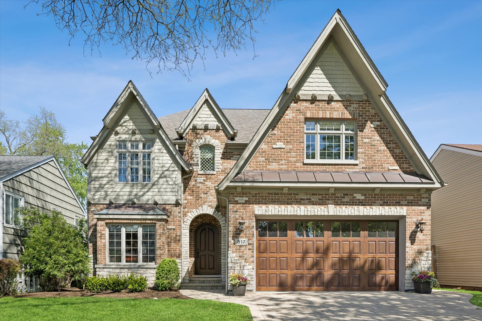 817 S Fairfield Avenue, Elmhurst, IL