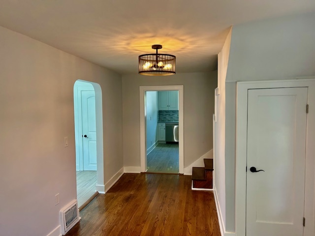 121 N Hickory Street, Manteno, IL