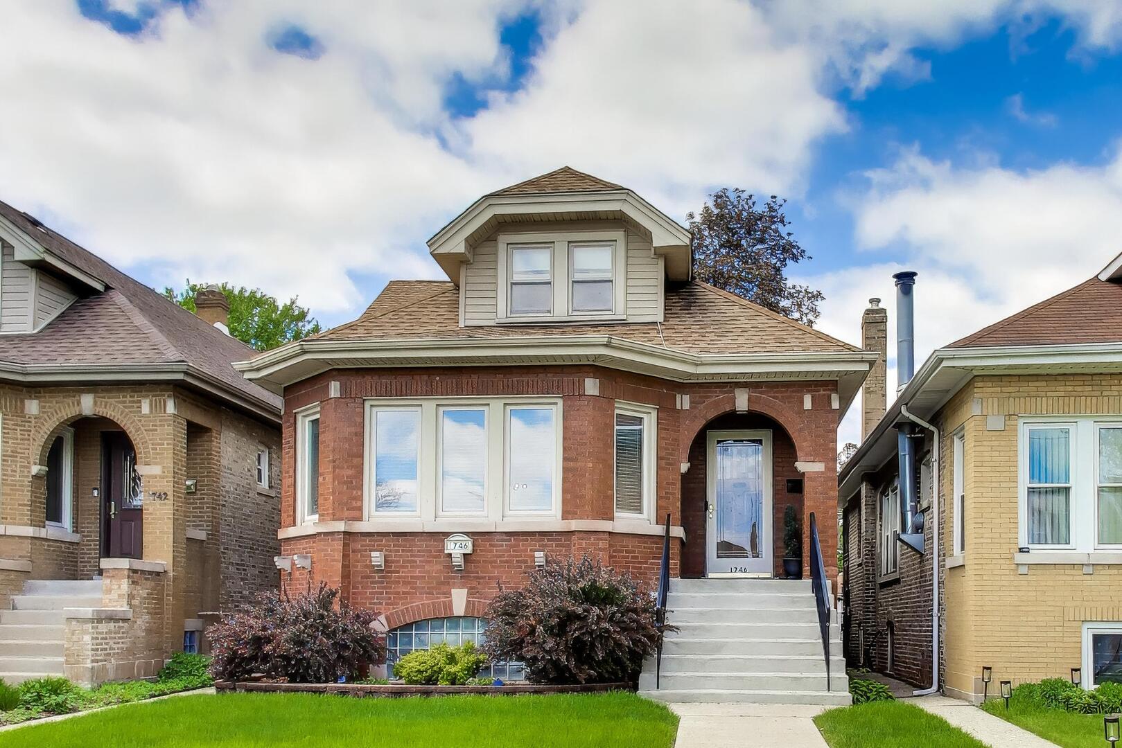 1746 N Nagle Avenue, Chicago, IL