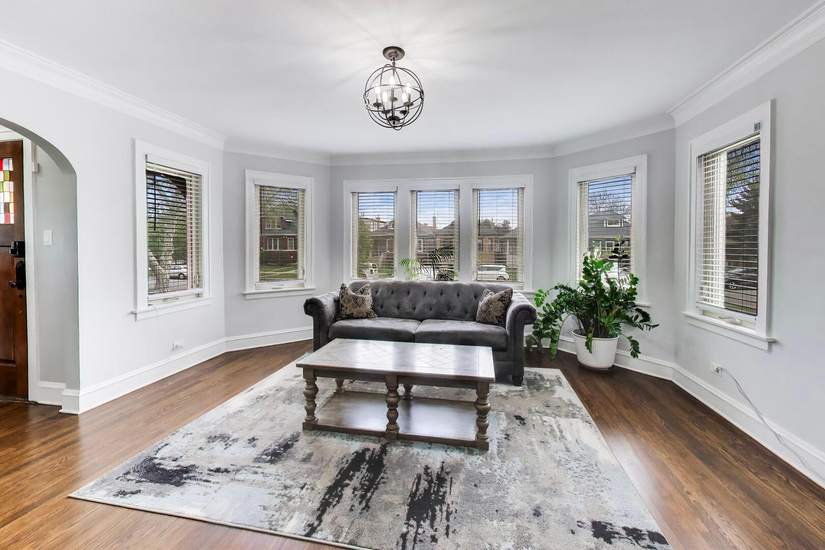 1746 N Nagle Avenue, Chicago, IL