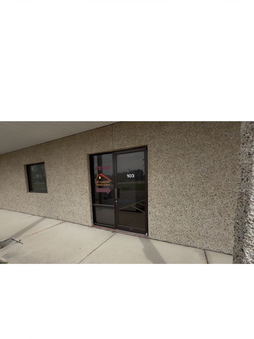1011 Shooting Park Road #103, Peru, IL