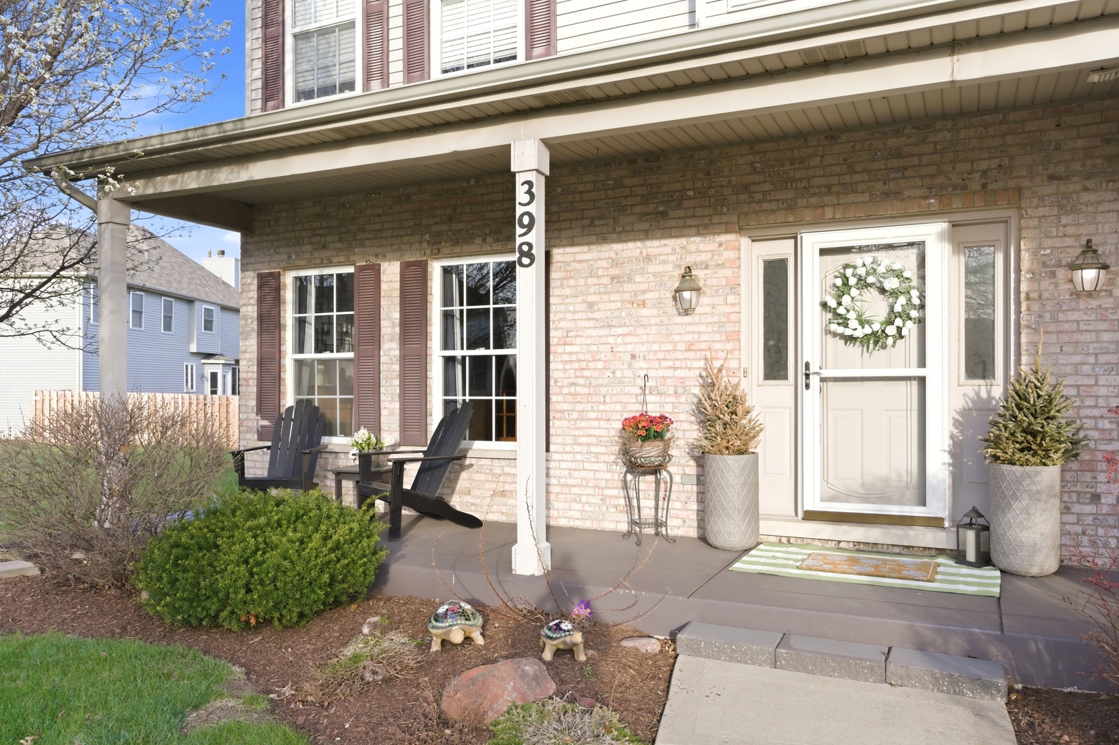 398 Essex Drive, Oswego, IL