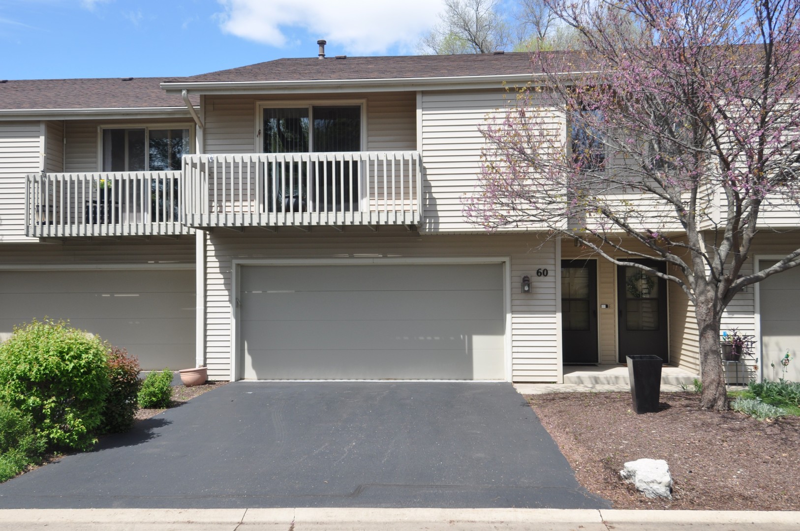 4673 HIGHPOINT Drive #60, Rockford, IL