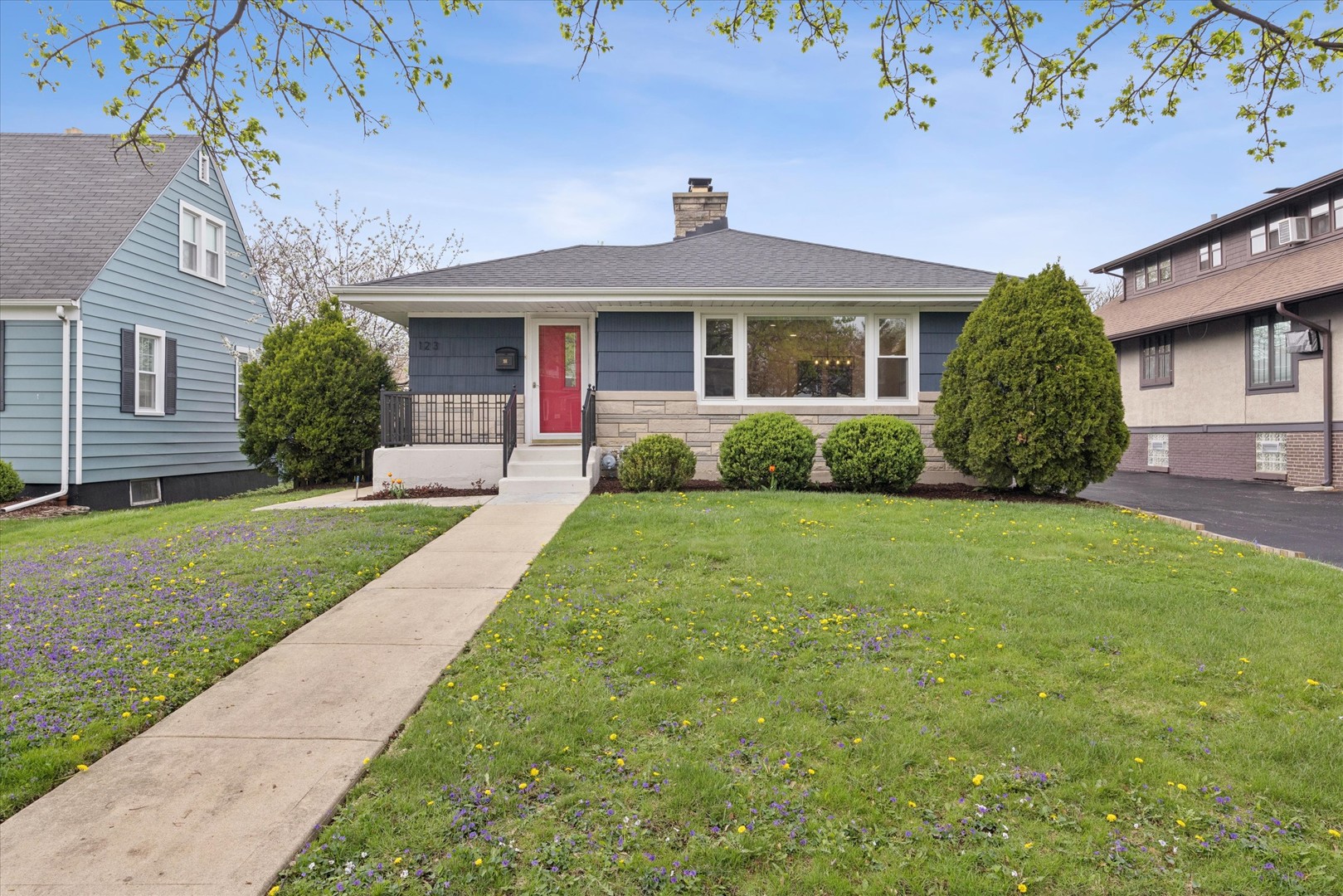 123 E Columbia Avenue, Elmhurst, IL