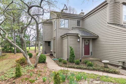 723 Golf Lane #944, Lake Barrington, IL