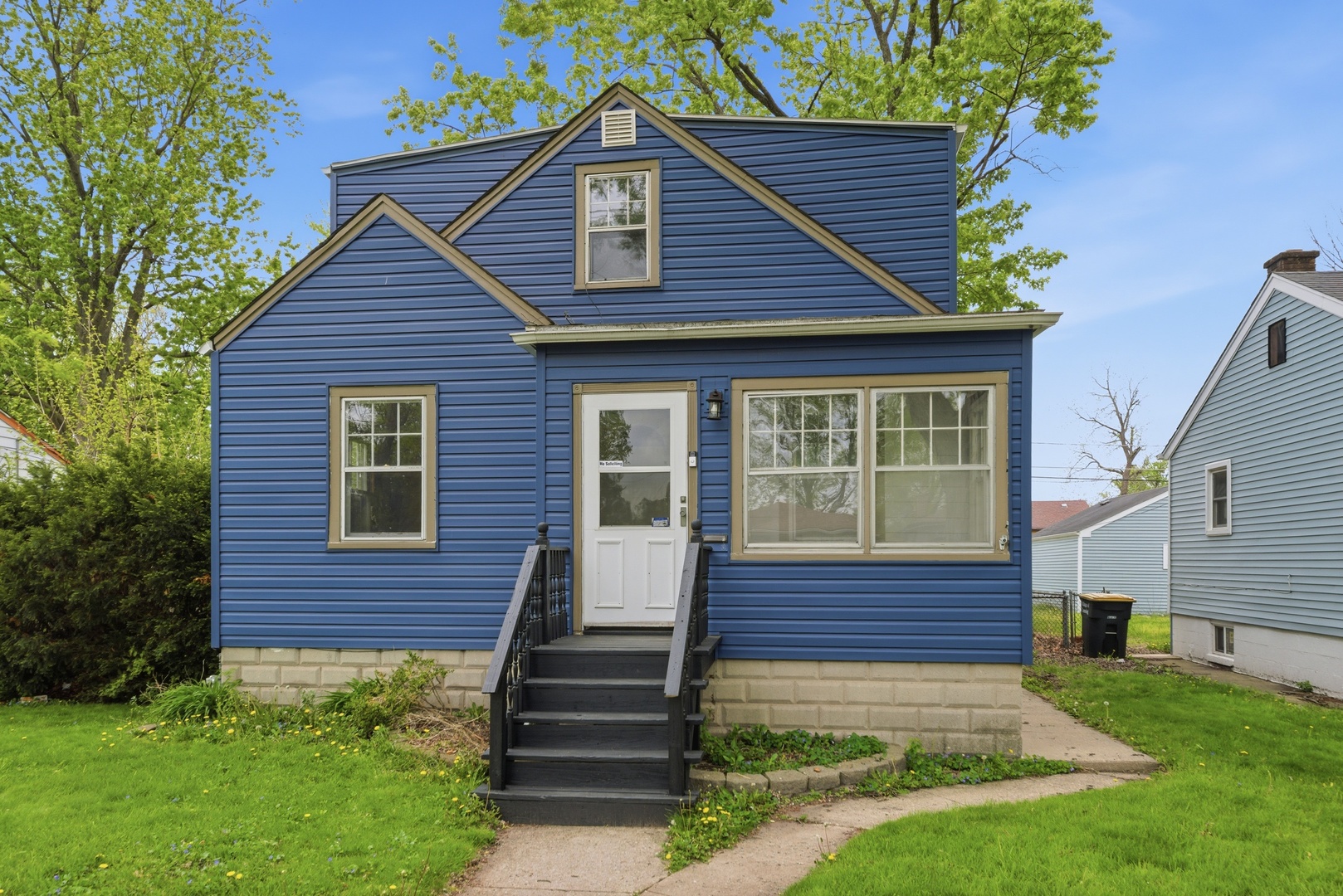 18409 Oakwood Avenue, Lansing, IL