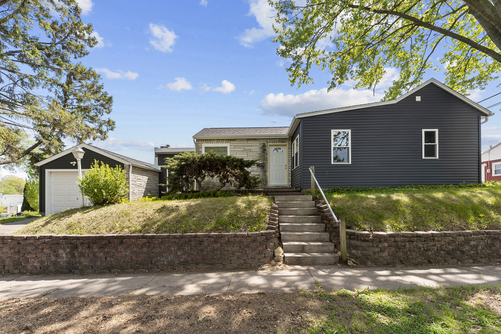 3724 N Sturdevant Street, Davenport, IA