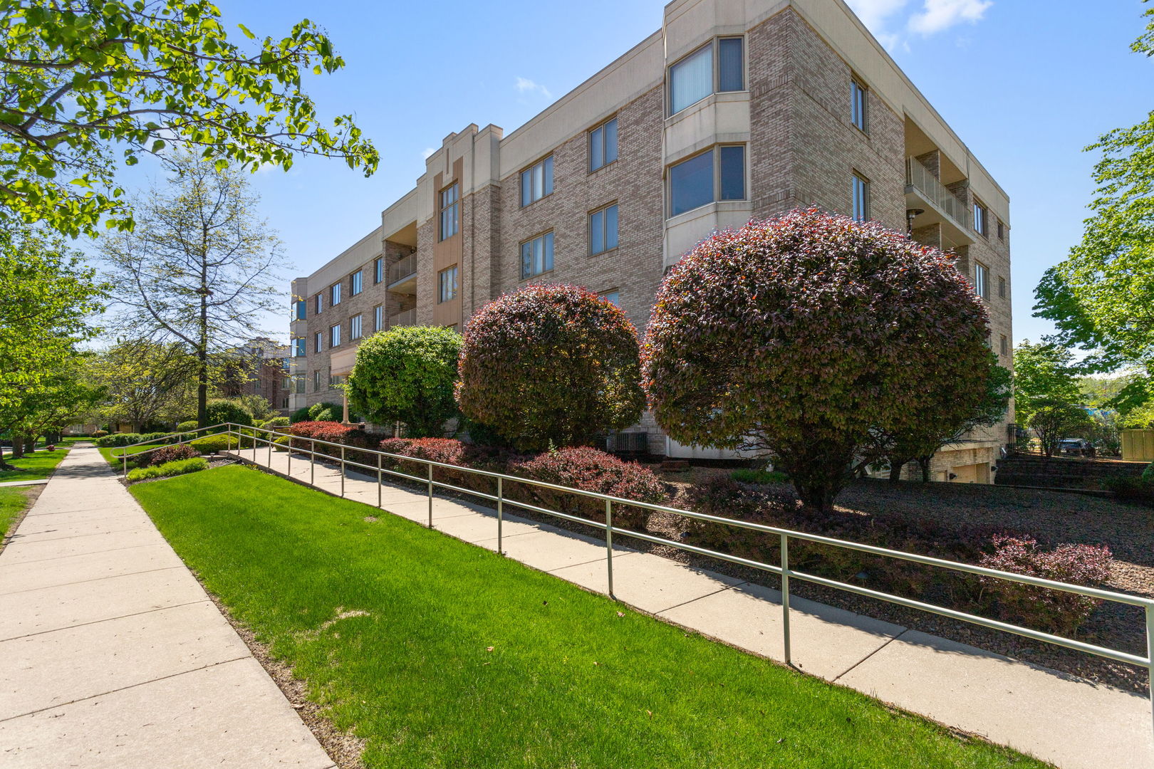 10720 S Washington Street #205, Oak Lawn, IL
