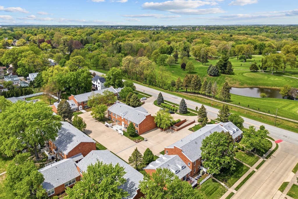 3215 E Locust Street #15, Davenport, IA