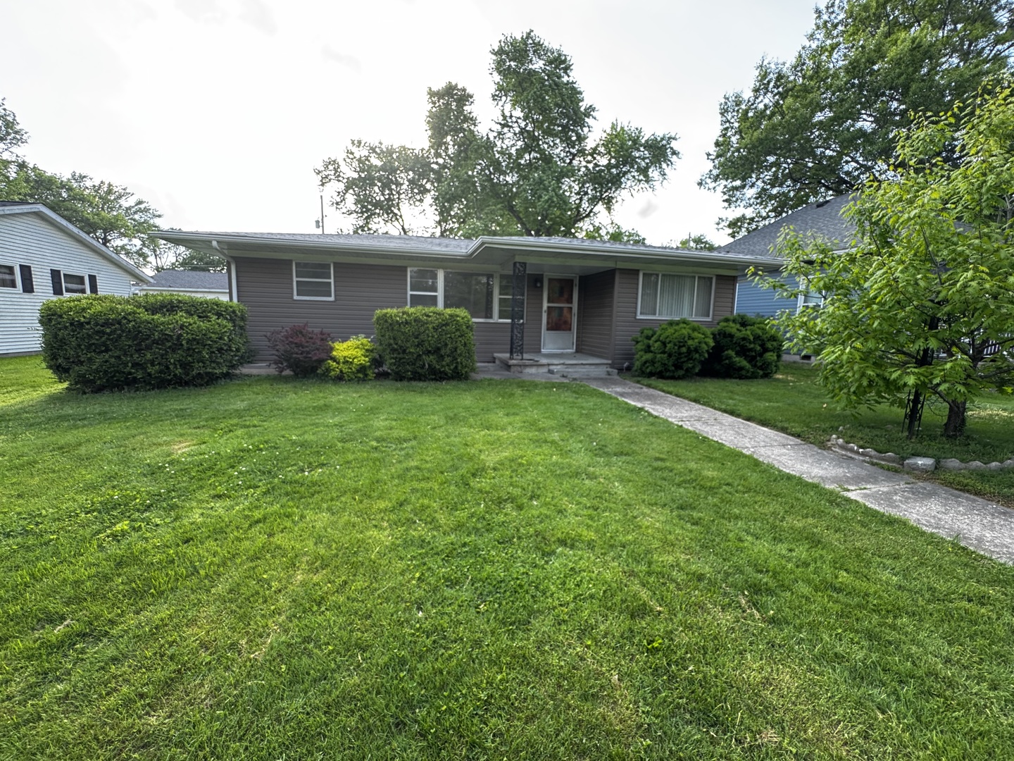 803 S Madison Street, Duquoin, IL