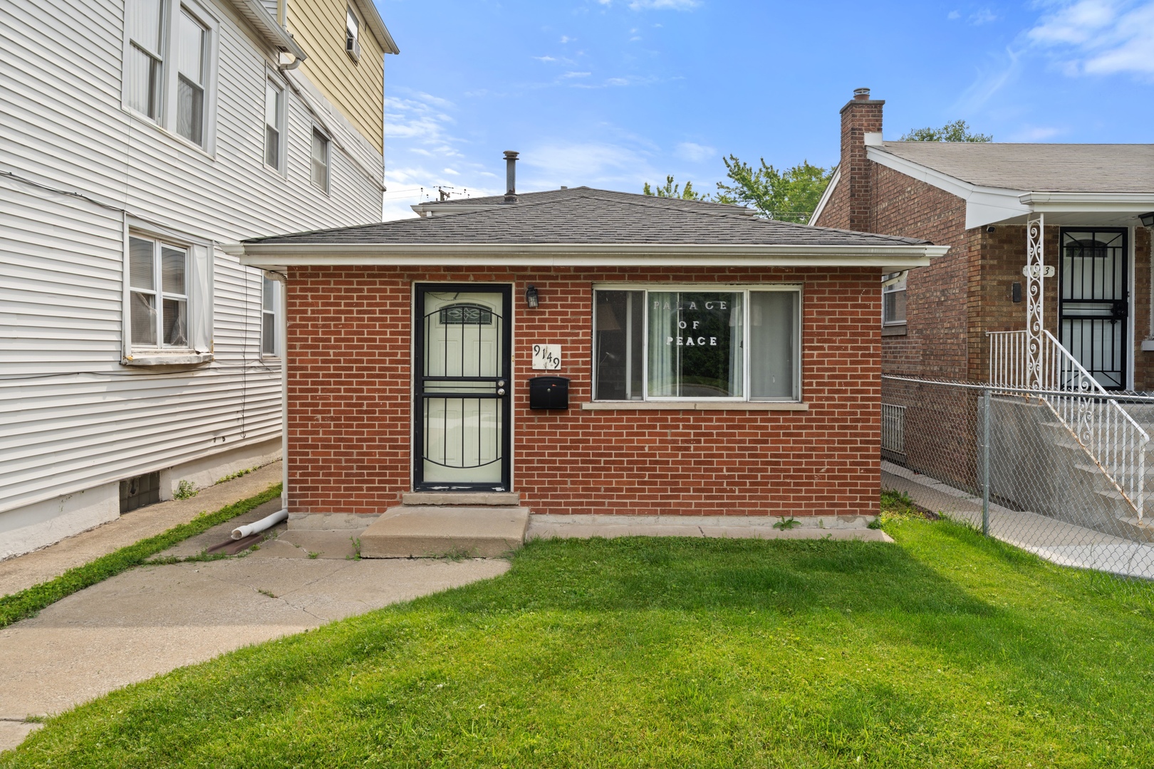 9149 S Dante Avenue, Chicago, IL