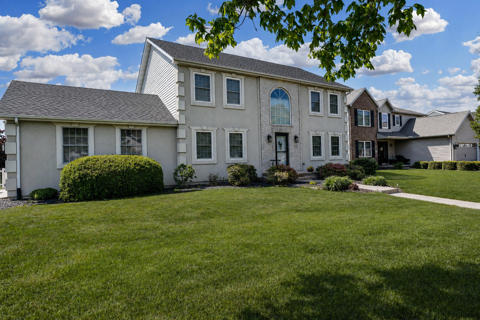 2 Bandecon Way, Bloomington, IL