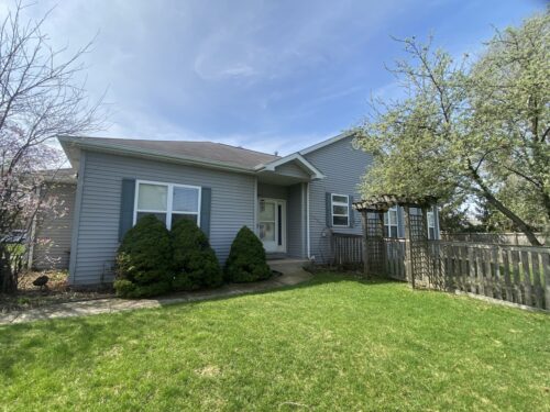 586 Chestnut Drive, Oswego, IL