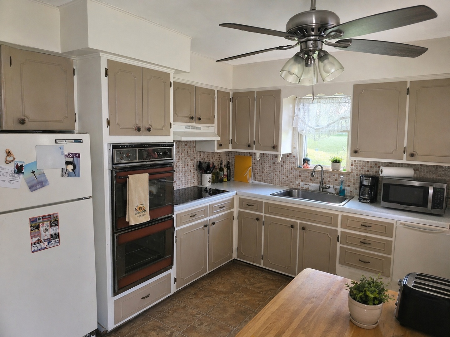 247 Maple Street, Chester, IL