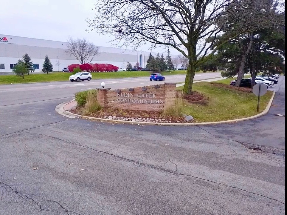 244 Klein Creek Court #1A, Carol Stream, IL