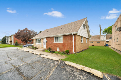 5930 W 79th Street, Burbank, IL
