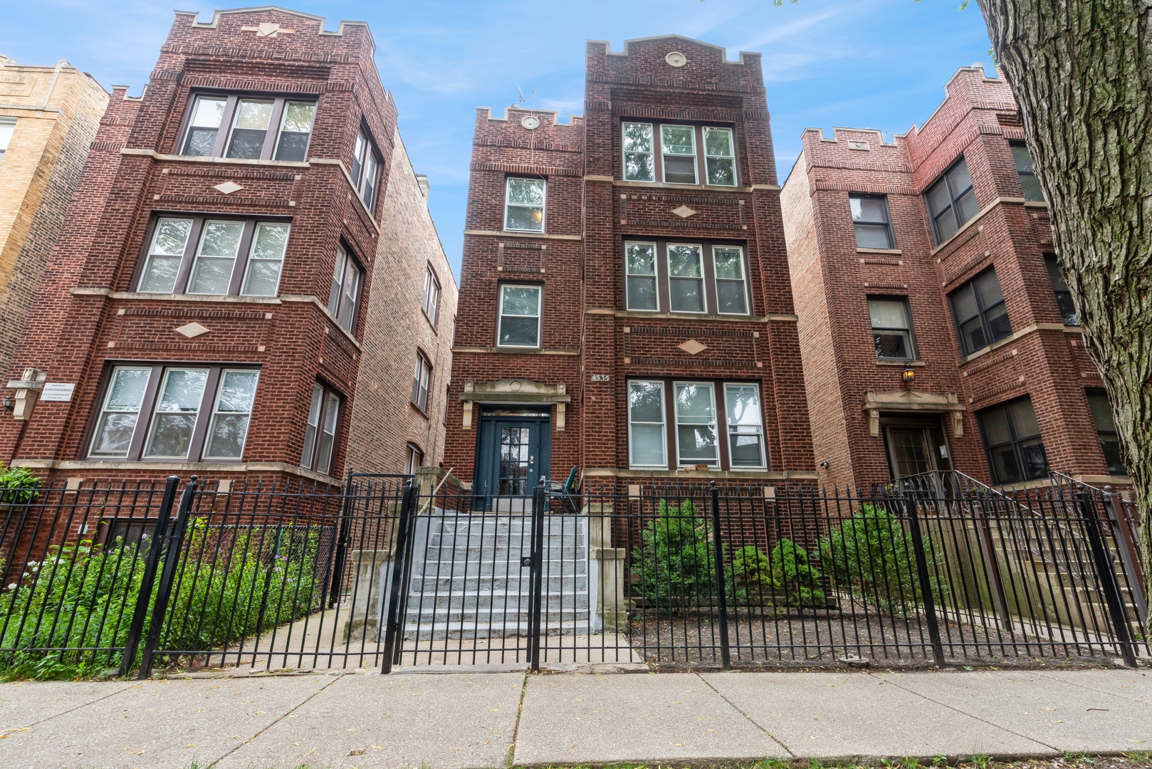 4335 N SACRAMENTO Avenue #G, Chicago, IL