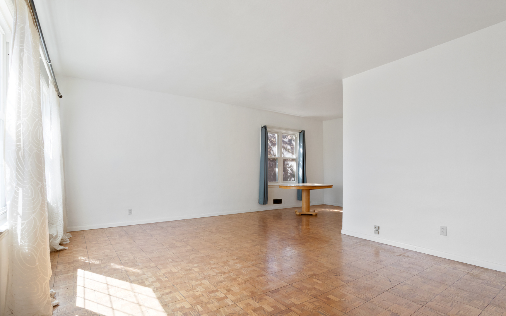 3006 S Poplar Avenue, Chicago, IL