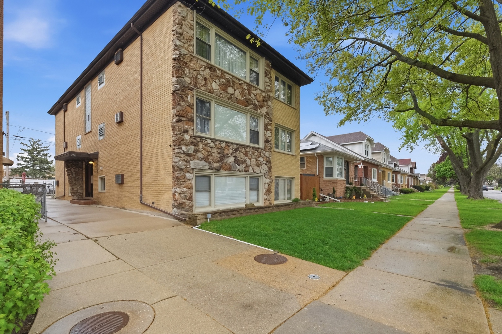 2741 N 75th Court #101, Elmwood Park, IL