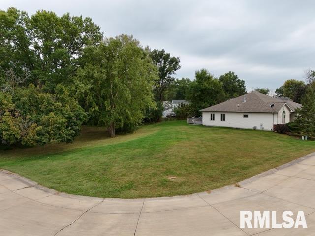 25 HIDDEN VALLEY Circle, Davenport, IA