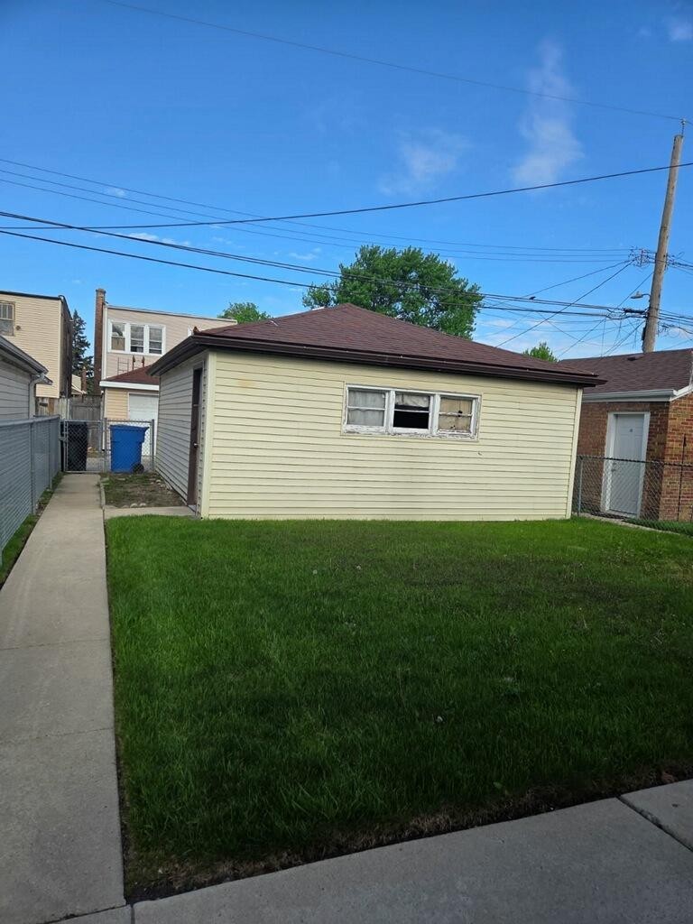 7252 S Francisco Avenue, Chicago, IL