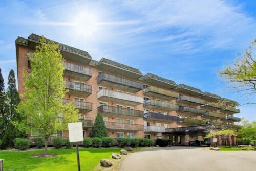 500 Redondo Drive #111, Downers Grove, IL