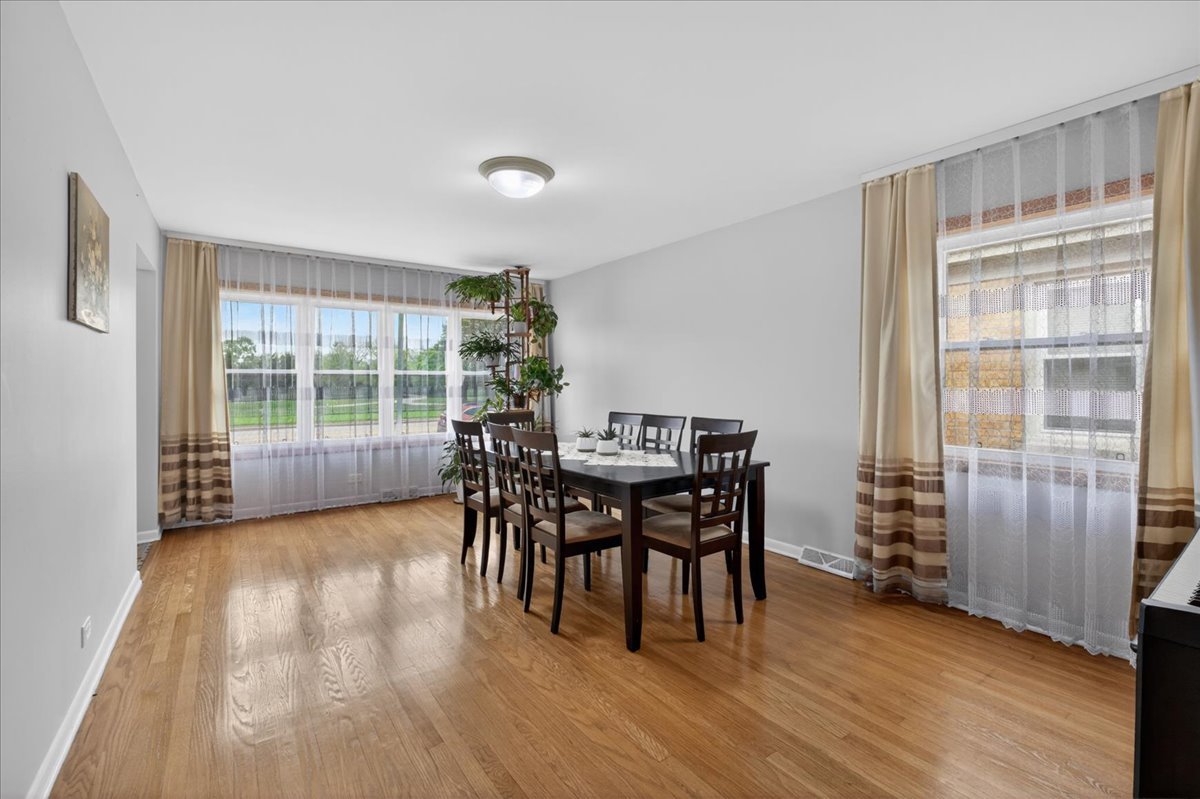 8043 W Irving Park Road, Chicago, IL