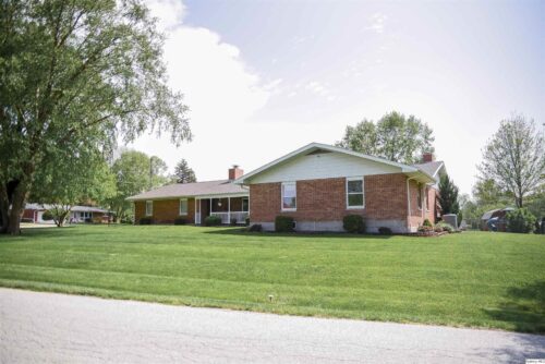 3210 Golf Dr, Quincy, IL