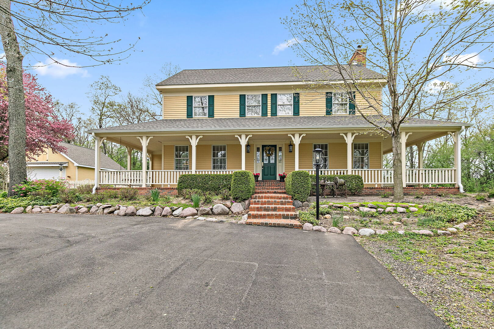 309 Three Oaks Road, Cary, IL