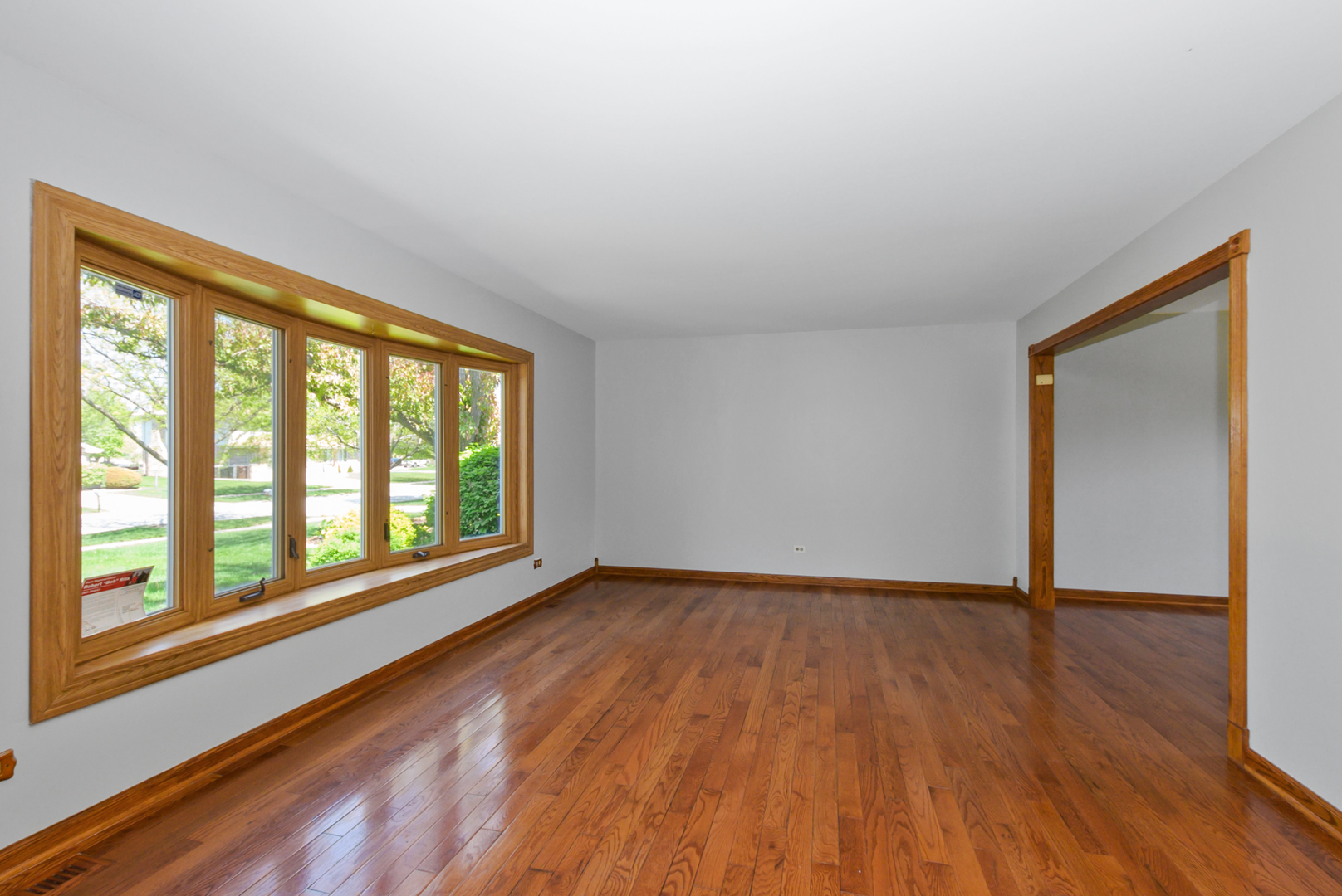 7745 Woodstock Drive, Tinley Park, IL