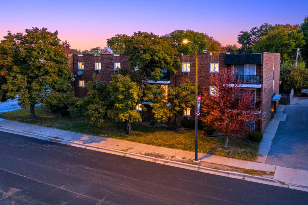 9721 S Cicero Avenue #3E, Oak Lawn, IL
