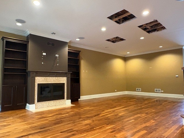 2036 W BARRY Avenue, Chicago, IL